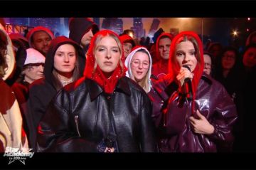 Replay "Star Academy" : Anouk et Héléna chantent "Capuche" (vidéo)