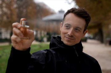 &quot;Sur le front&quot; : Hugo Clément enquête sur la composition de nos parfums, lundi 8 décembre 2025 sur France 5