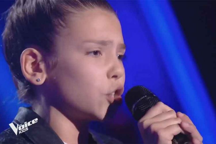 Replay “The Voice Kids” : Clara chante « Bang Bang » de Jessie J (vidéo)