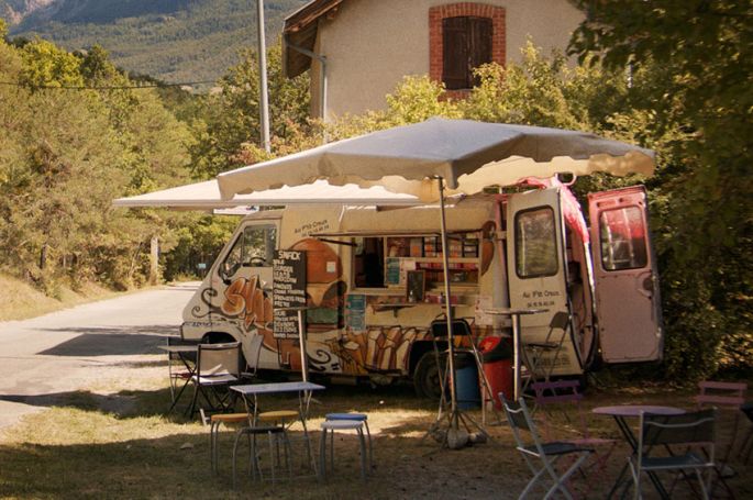 « Carine et le camion à frites » : portrait d&#039;une mère courage à découvrir sur ARTE mardi 13 août 2024
