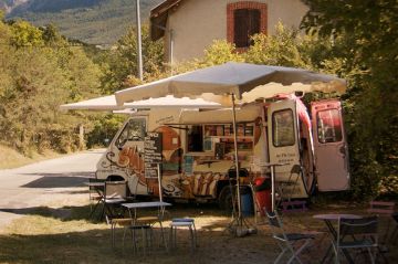« Carine et le camion à frites » : portrait d&#039;une mère courage à découvrir sur ARTE mardi 13 août 2024