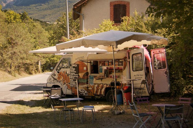« Carine et le camion à frites » : portrait d'une mère courage à découvrir sur ARTE mardi 13 août 2024