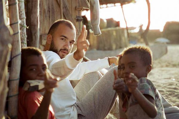 “Rendez-vous en terre inconnue” avec Oli à Madagascar, mardi 14 juin sur France 2 (vidéo)
