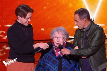 &quot;The Voice&quot; : Moment d&#039;émotion avec les arrières grands-parents de Maxence sur le plateau (vidéo)