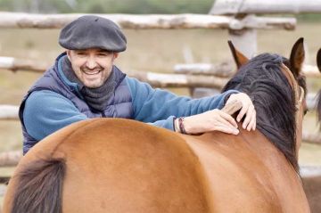 &quot;Rendez-vous en terre inconnue&quot; avec Cyril Lignac en Patagonie, mardi 14 octobre 2025 sur France 2 (vidéo)