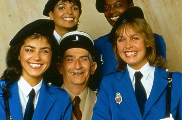 &quot;Le gendarme et les gendarmettes&quot; à revoir sur M6 vendredi 9 août 2024 (vidéo)
