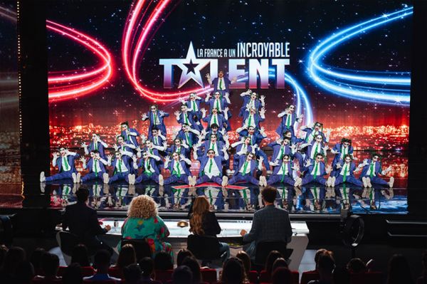 Mega Unity a remporté la 18ème saison de "La France a un incroyable talent" sur M6 - Vidéo