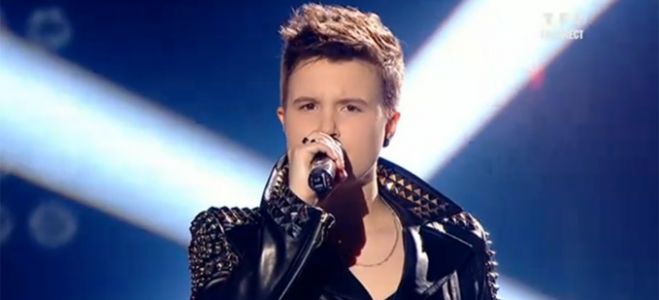 “The Voice” regardez Loïs qui interprète « Jeune et con » de Saez (vidéo replay)