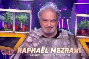 Mask Singer - Robolapin était... Raphaël Mezrahi ! Regardez son démasquage (vidéo)