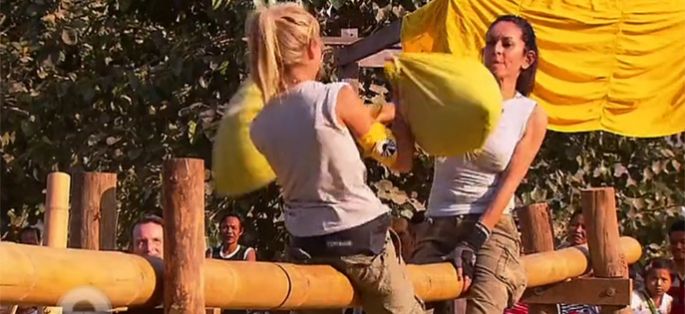 Pékin Express : Chantal en grande difficulté sur son bambou lors de la bataille de polochon (vidéo)