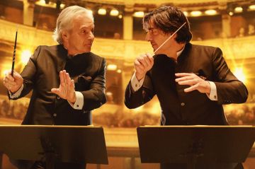 &quot;Maestro(s)&quot; avec Yvan Attal et Pierre Arditi diffusé sur France 3 lundi 23 décembre 2024 (vidéo)