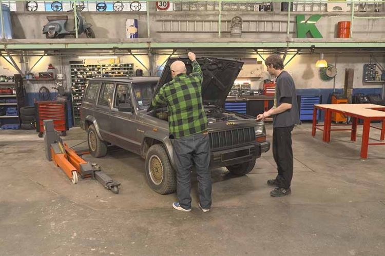 “Wheeler Dealers France” : restauration d'une Jeep Cherokee lundi 17 octobre 2022 sur RMC Découverte