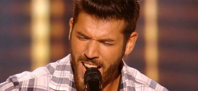 Replay “The Voice” : Réphaël chante « Ain’t No Sunshine » de Bill Withers (vidéo)