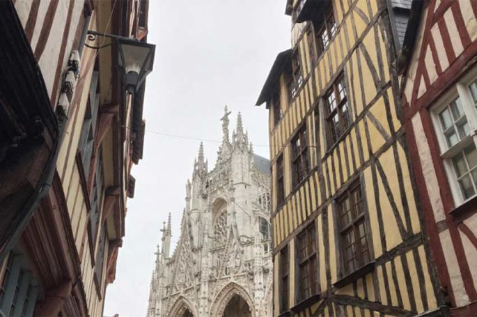 &quot;Les héros du patrimoine&quot; consacré au patrimoine religieux en péril mercredi 13 décembre sur France 3 - Vidéo