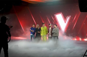 &quot;The Voice&quot; : Regardez les coulisses du tournage de la bande-annonce de la saison 13 - Vidéo