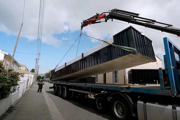 "Piscines de rêve - Une piscine container à La Rochelle" lundi 22 septembre 2025 sur RMC Story (vidéo)