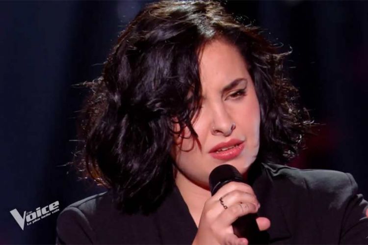 "The Voice" : Louise chante "Hymne à L'amour" d'Édith Piaf - Vidéo
