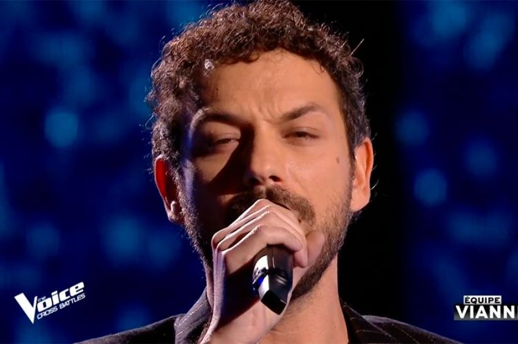 Replay “The Voice” : Angelo chante « Magnolias for ever » de Claude François (vidéo)