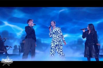 Replay "Star Academy" : Ambre, Victor et Mika chantent "Underwater" (vidéo)