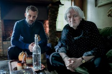 &quot;Les papillons noirs&quot; avec Nicolas Duvauchelle et Niels Arestrup à revoir sur ARTE jeudi 29 février 2024 - Vidéo