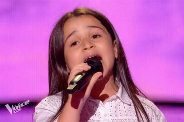 Replay &quot;The Voice Kids&quot; : Ella chante &quot;Le tourbillon de la vie&quot; de Jeanne Moreau (vidéo)