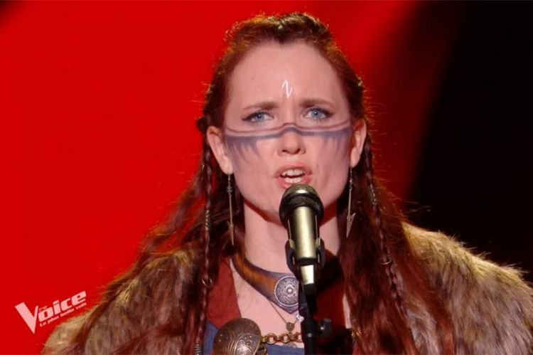 "The Voice" : Marie Flamme chante "Sacrifice", un chant viking - Vidéo