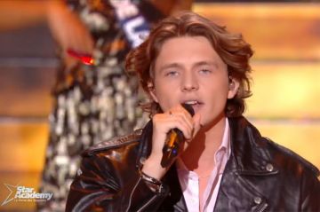 Replay &quot;Star Academy&quot; : Ulysse change &quot;Dis-moi&quot; de BB Brunes avec les 30 candidates de Miss France 2025 (vidéo)