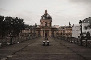 Confinement général : le quotidien des français face à la pandémie du siècle, mardi 7 avril sur C8