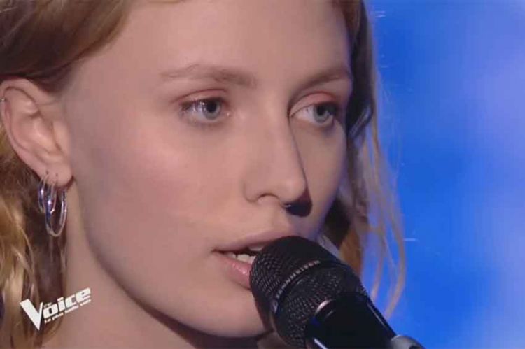 Replay “The Voice” : Clémentine chante « Fais-moi une place » de Julien Clec (vidéo)