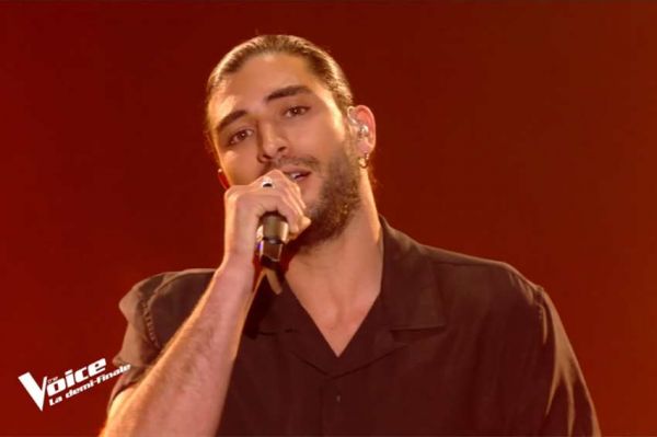 Replay &quot;The Voice&quot; : César chante&quot; Les yeux de la mama&quot; de Kendji Girac (vidéo)