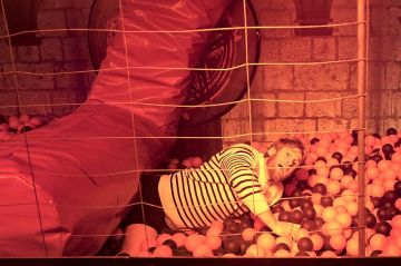 "Fort Boyard" : Ragnar Le Breton secoué dans tous les sens dans la cellule infernale, ce soir sur France 2 (vidéo)