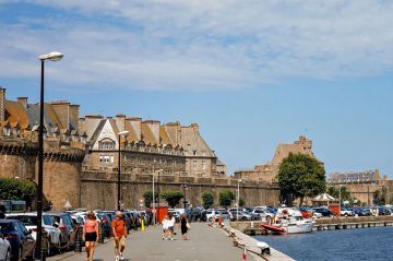 "Saint-Malo : défis d'une forteresse maritime" à voir sur RMC Découverte lundi 13 novembre 2023 - Vidéo