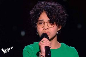 Replay “The Voice Kids” : Sanaa chante « Ne me jugez pas » de Camille Lellouche (vidéo)