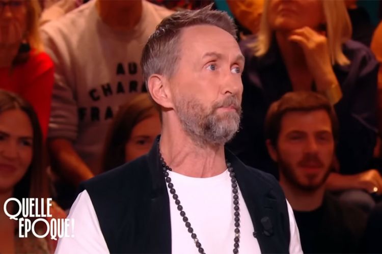 &quot;Le Phil&#039;Pol&quot; de Philippe Caverivière du 11 novembre 2023 dans &quot;Quelle époque !&quot; sur France 2 - Vidéo