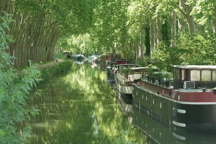 &quot;Echappées belles&quot; sur le Canal du Midi avec Ismaël Khelifa, samedi 28 juin 2025 sur France 5