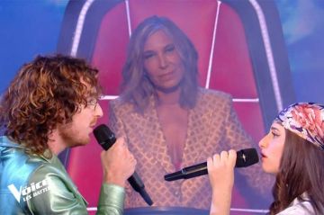 &quot;The Voice&quot; : Valentin et Supernova chantent « Yallah » de Calogero - Vidéo