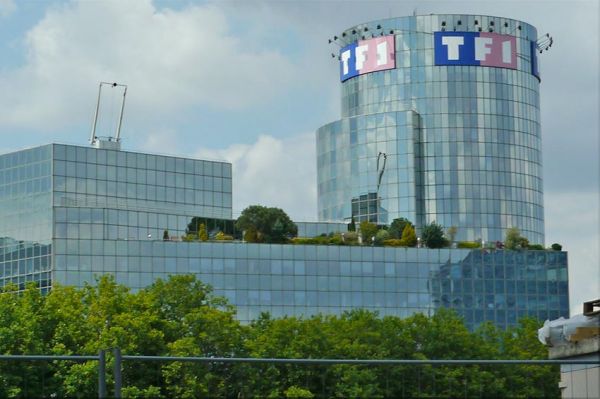 « Notre Nouvelle Vie » : TF1 &amp; LCI lancent une consultation citoyenne avec Sciences Po &amp; Bluenove