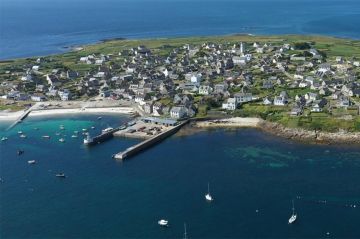 "Zone Interdite" : Bretagne, Normandie, les nouvelles destinations stars de vos vacances sur M6 mardi 30 juillet 2024
