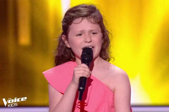 Replay "The Voice Kids" : Mina chante "Fabuleuse baby" de Sister Act (vidéo)