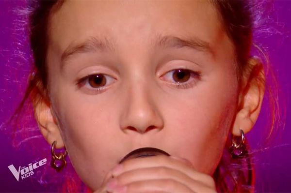 Replay "The Voice Kids" : Charlie chante "Dommage" de Erza Muqoli (vidéo)