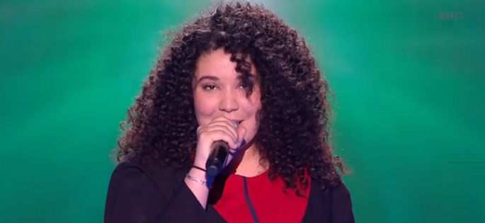 Replay “Nouvelle Star” : Julie reprend « Love Song » de Vanessa Paradis (vidéo)