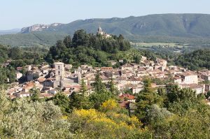 “Visions” en tournage pour TF1 avec Louane à Forcalquier dans la région PACA