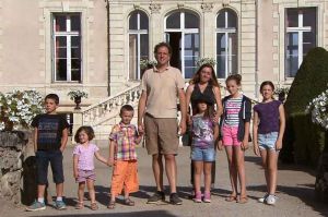“Grands reportages” à la rencontre de familles qui mènent la vie de château, ce 21 juillet sur TF1