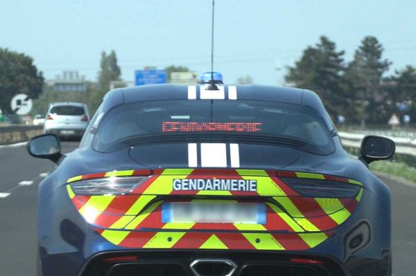 &quot;Les héros de la route&quot; avec les gendarmes des autoroutes d&#039;Alsace sur C8 samedi 21 septembre 2024