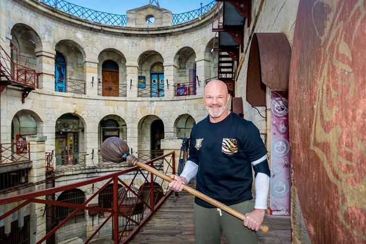 “Fort Boyard” : Olivier Minne reçoit l&#039;équipe de Philippe Etchebest samedi 10 juillet sur France 2