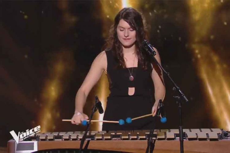 Replay “The Voice” : Claire chante « Quoi » de Jane Birkin (vidéo)