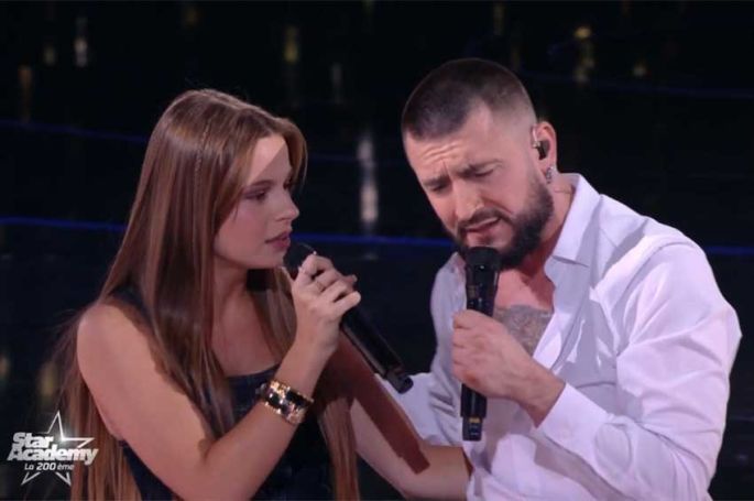 Replay "Star Academy" : Medley des anciens avec Carine, Houcine, Michal, Cynthia avec Léa, Bastiaan, Anouk et Sarah (vidéo)