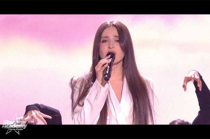 Replay "Star Academy" : Ambre chante « L'aigle noir » de Barbara (vidéo)