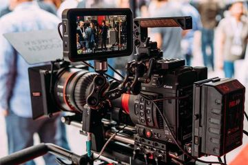 "La peste" en tournage pour France 2 avec Hugo Becker &amp; Sofia Essaïdi