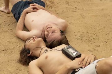 Le film &quot;Les ailes collées&quot; adapté du roman de Sophie de Baere diffusé sur France 2 mercredi 14 mai 2025
